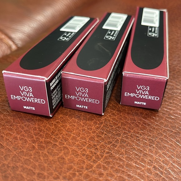 M·A·CXIMAL Matte Viva Glam Lipstick - Picture 2 of 2